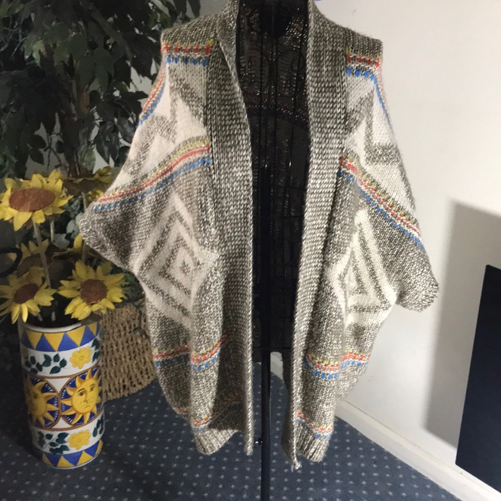 AMERICAN EAGLE SWEATER SIZE MEDIUM